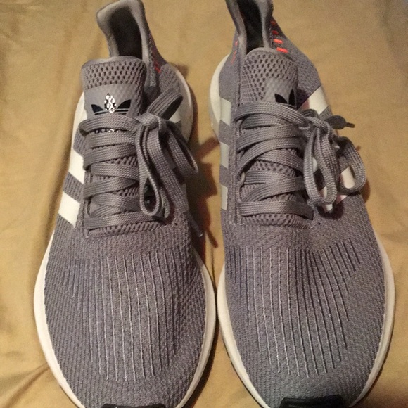 Adidas - Picture 1 of 1